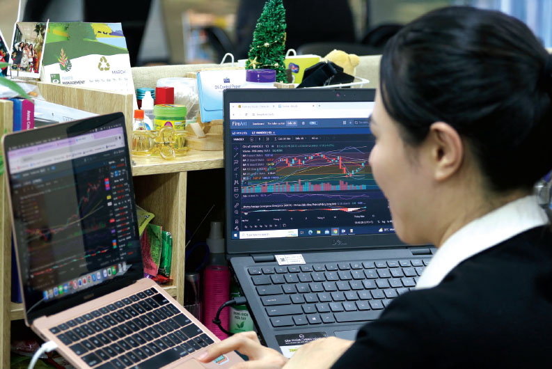 Thị trường chứng khoán Việt Nam diễn biến thiếu tích cực sau khi được nâng hạng từ cận biên lên mới nổi thứ cấp. Ảnh: LÊ VŨ